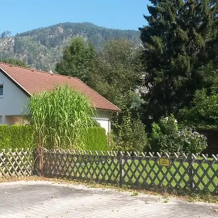Hauschen Am Riegerbach Döbriach